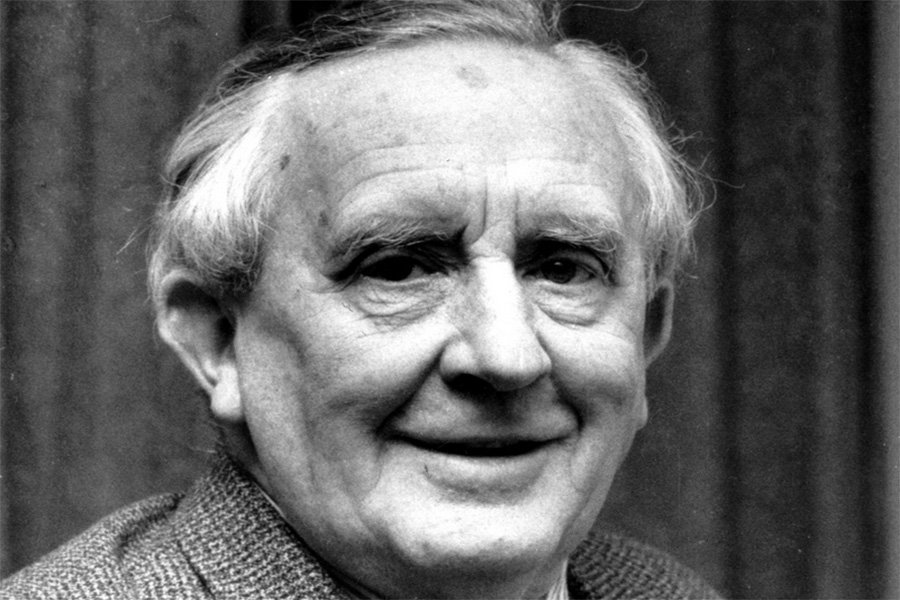 Além de escritor, Tolkien era um linguista renomado