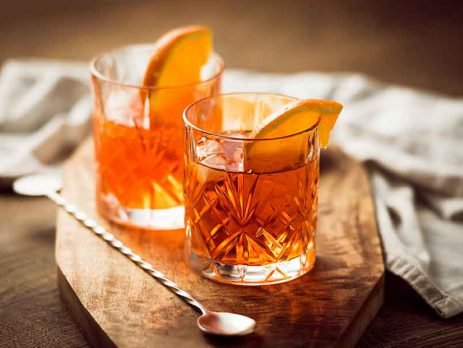 Você também é um apaixonado por whisky? A bebida, uma das mais apreciadas do mundo, é ótima para fazer drinks, sabia? Confira uma sugestão incrível