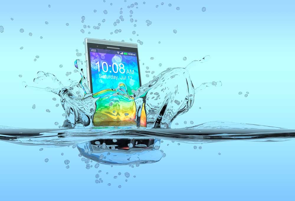 Saiba os cuidados que você deve tomar com seu smartphone em relação à água