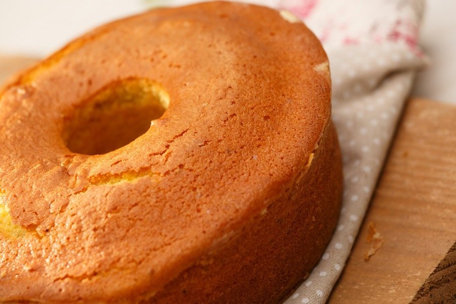 BOLO DE FUBÁ SIMPLES (FOFINHO E DELICIOSO) 