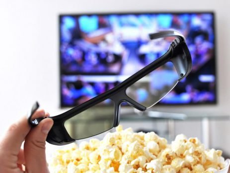 As TV 3D vieram com tudo e estão atraindo cada vez mais os fãs de filmes e séries. Mas, até que ponto vale investir nesta tecnologia? Confira aqui no Simplifica!