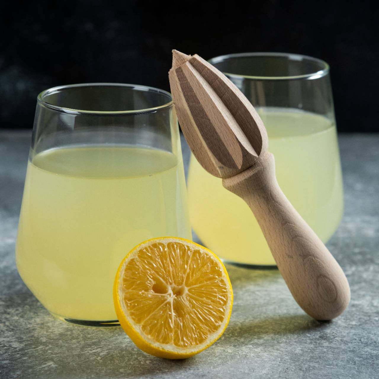 Copo de vidro com toxic lemonade