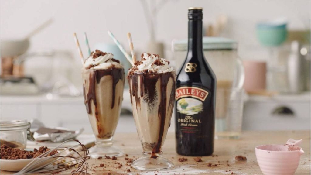 Milkshake de baunilha e licor Baileys