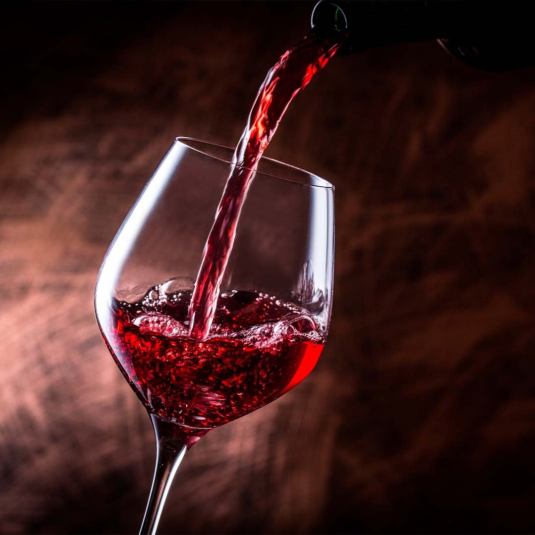 vinho Merlot na taça 