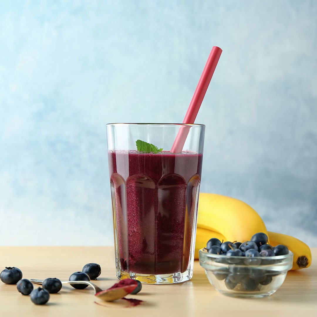 Drink de cachaça com açai