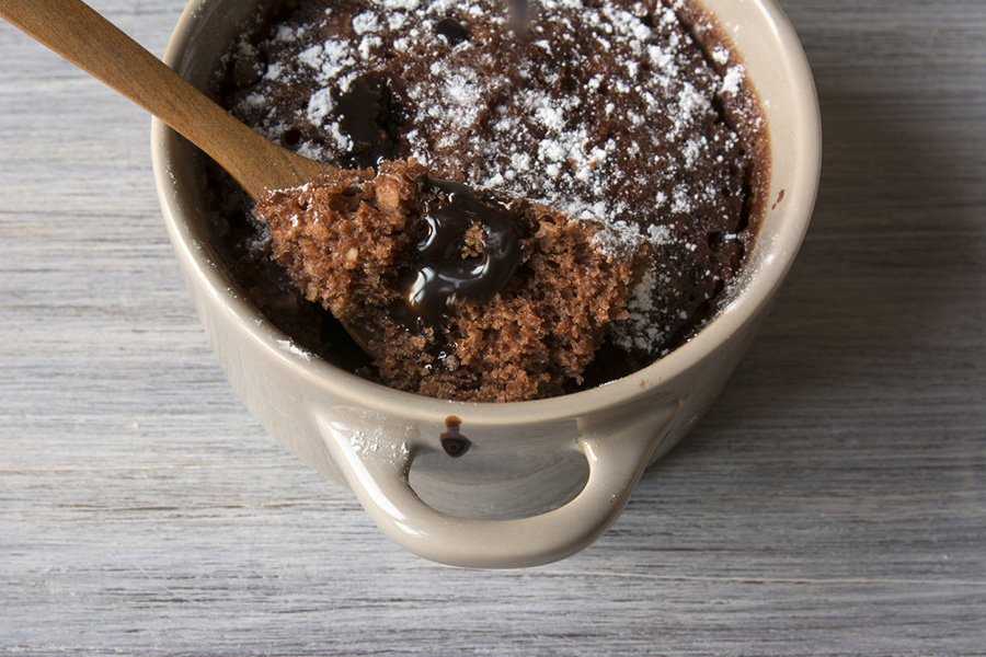Esse bolo combina os deliciosos sabores do chocolate e do coco