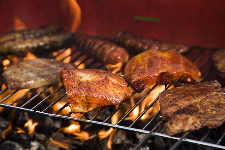 Se empolgou com nosso último post sobre churrasco e está pronto para preparar um em casa? Então confira nossa lista com as melhores carnes para churrasco!