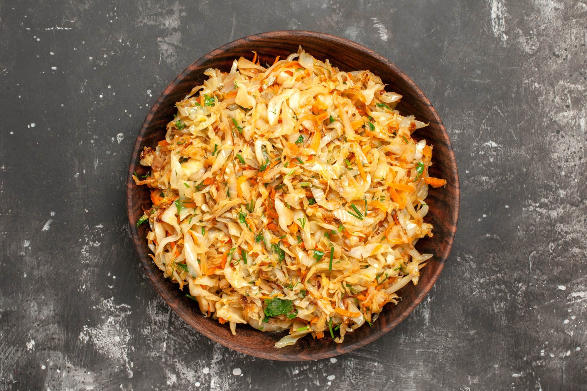 prato de madeira com farora caramelizada 