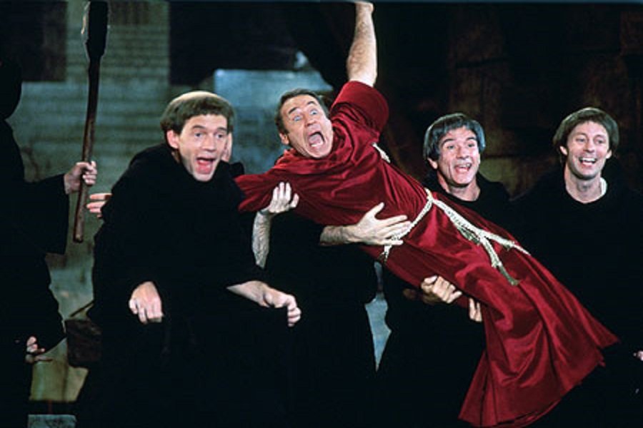 Mesmo quem não era muito fã de história na escola dará muitas gargalhadas com nossa seleção de filmes de comédia que entraram pra história. Confira!