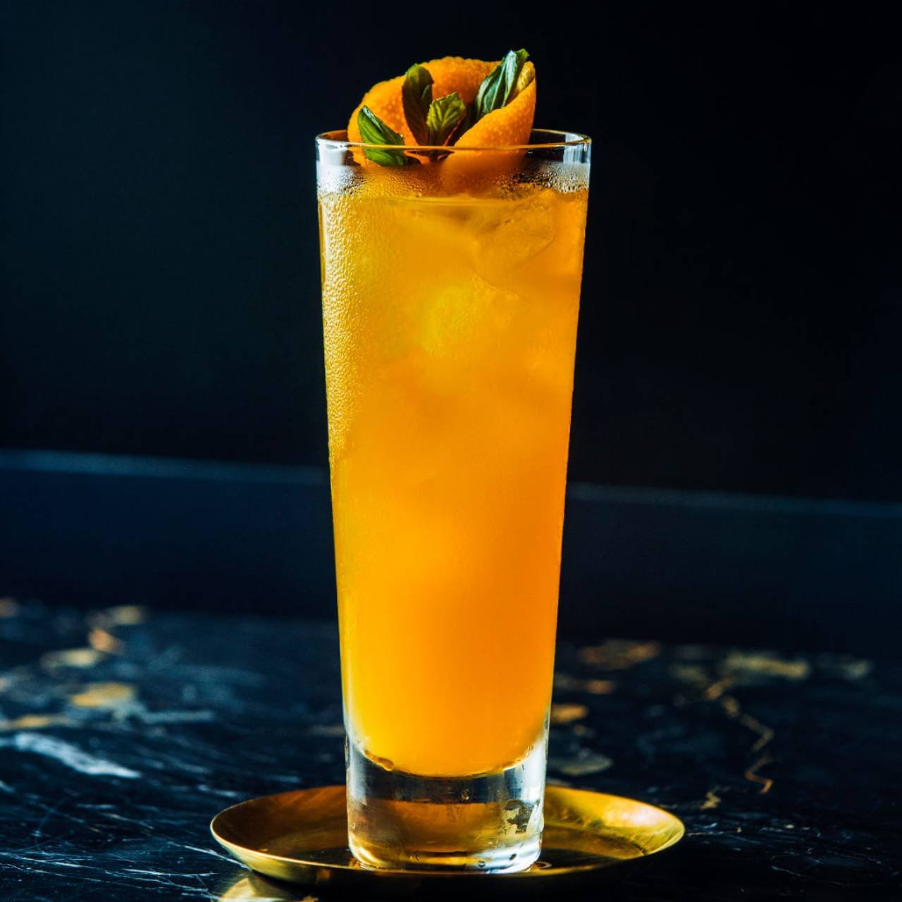 copo com caipirinha feita de manga com pimenta