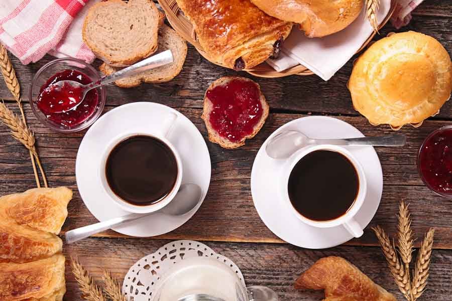 Reunir os amigos e família é sempre uma delícia. E quando a reunião envolve um café da tarde cheio de delícias, ninguém resiste