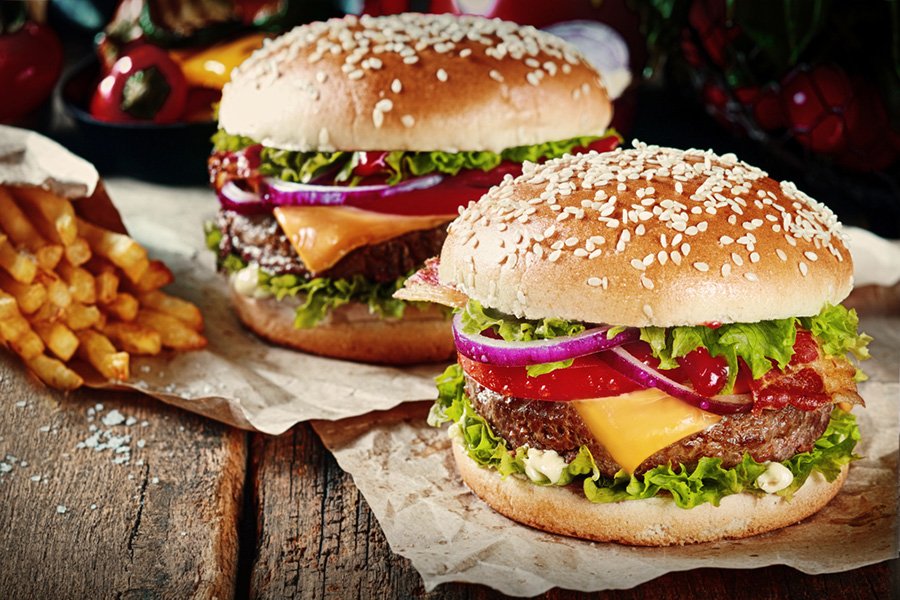 Quer aprender receitas de hambúrguer caseiro e nunca mais precisar comprar os industrializados? Então confira nossa seleção e delicie-se!
