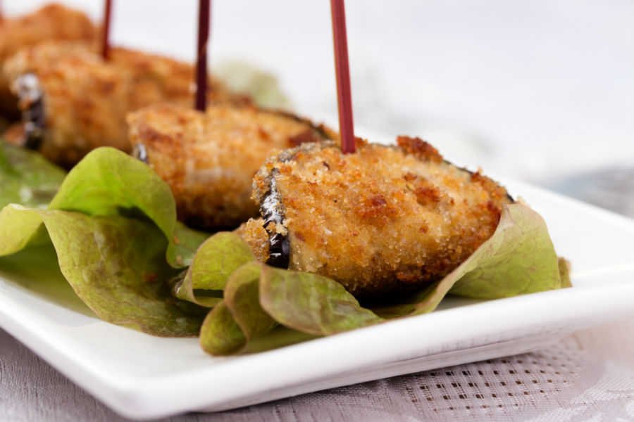 Quer aprender a fazer uma deliciosa receita de berinjela na AirFryer? Então confira o passo a passo aqui, no Simplifica!