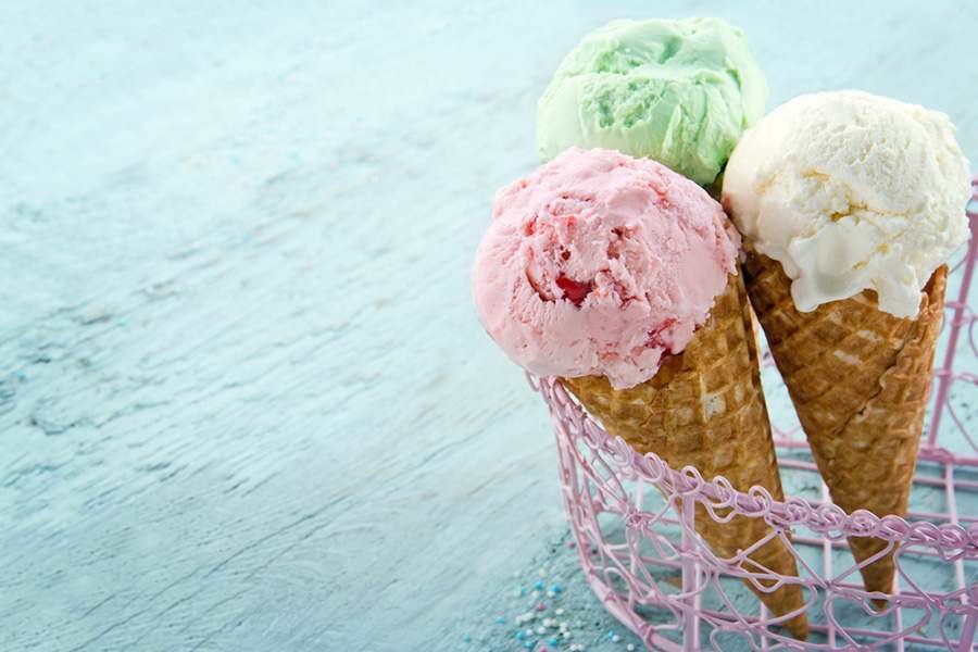 Sorvete no frio? Sim! Você pode e deve consumir sorvetes no frio, veja o porquê e aproveite para se deliciar com a deliciosa sobremesa, mesmo no frio.