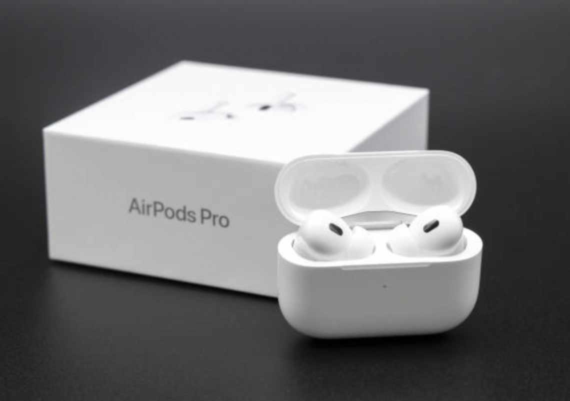 Modelodebullett.variadogrande5 Fones AirPods Pro e sua caixa de embalagem